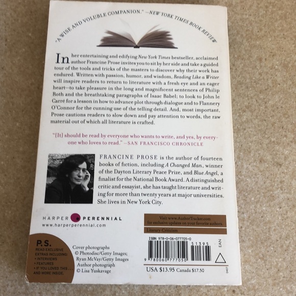 2 books for aspiring writers - Picture 3 of 8